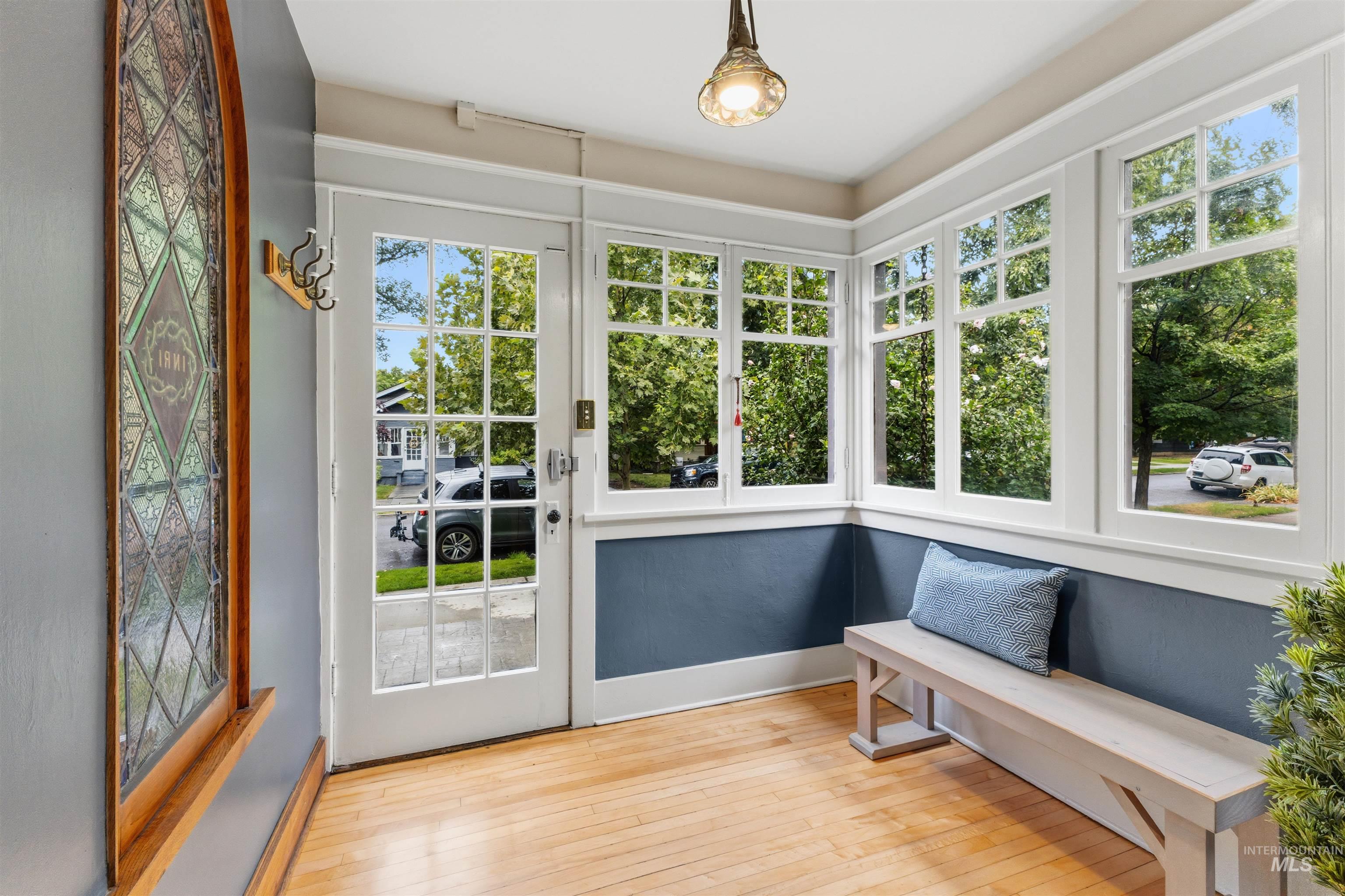 1102 N 16th