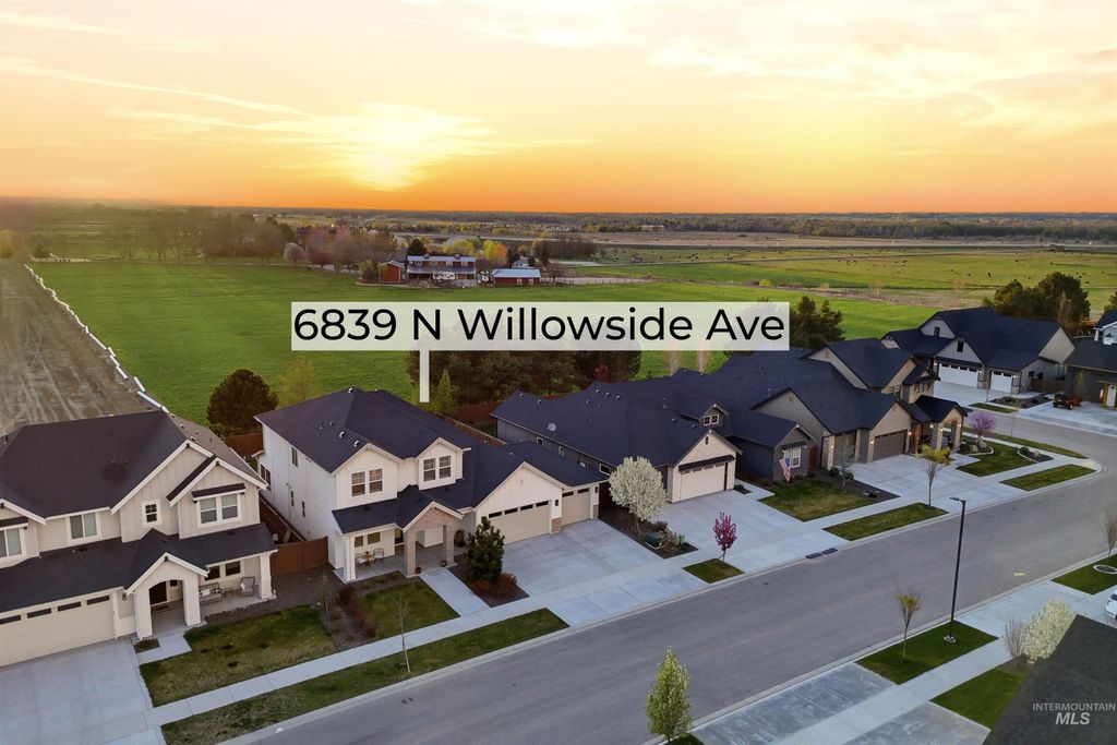 Photo of 6839 N Willowside Ave, Meridian, ID 83646 (MLS # 98981124)