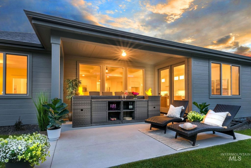 Photo of 2513 E Galleon Ln, Meridian, ID 83642 (MLS # 98967055)