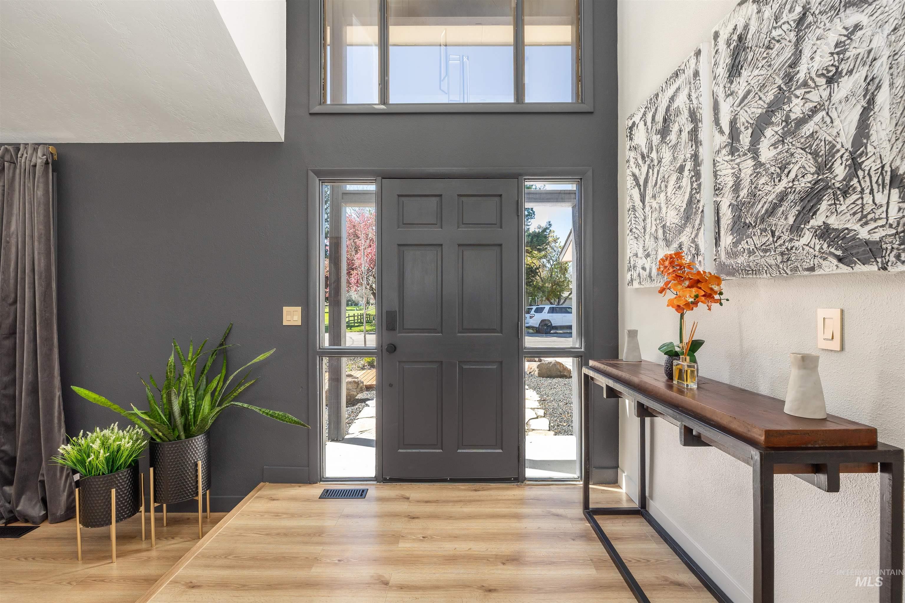 898 N Pebble Beach Way