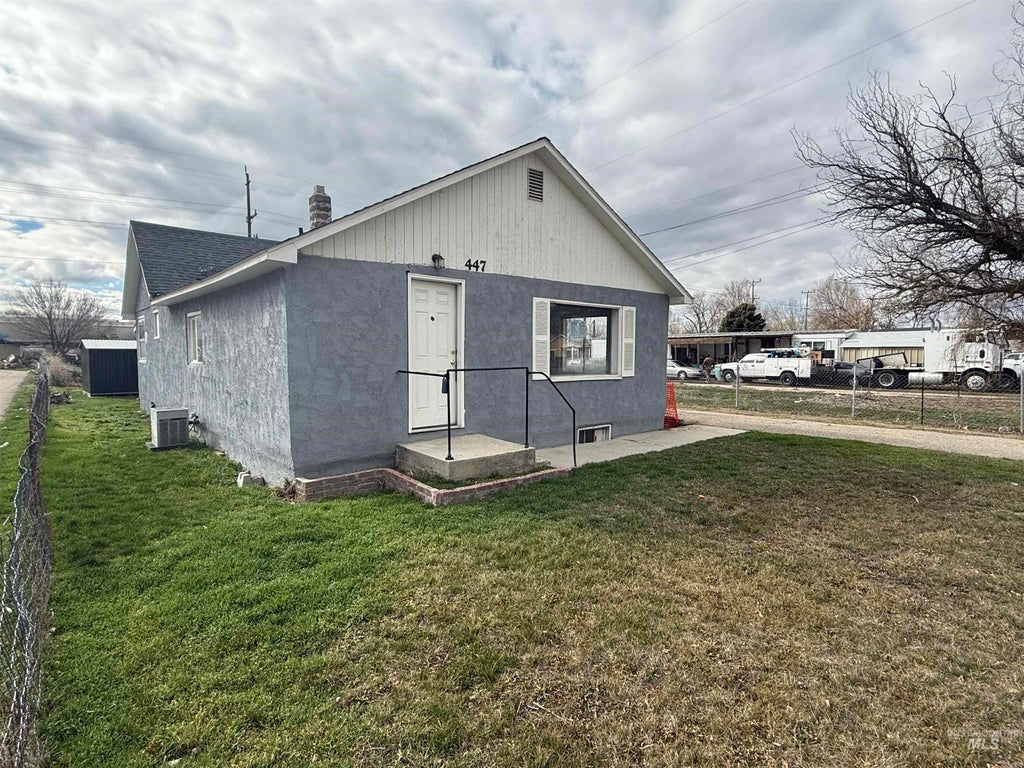 Photo of 447 1st St N St, Nampa, ID 83687 (MLS # 99002375)