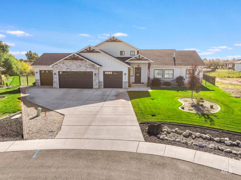 Photo of 2442 Clear Creek Ct, Twin Falls, ID 83301 (MLS # 98971568)