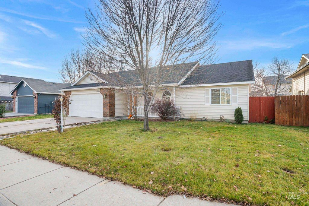 Photo of 11339 W Marlinwood St, Boise, ID 83713 (MLS # 98970065)