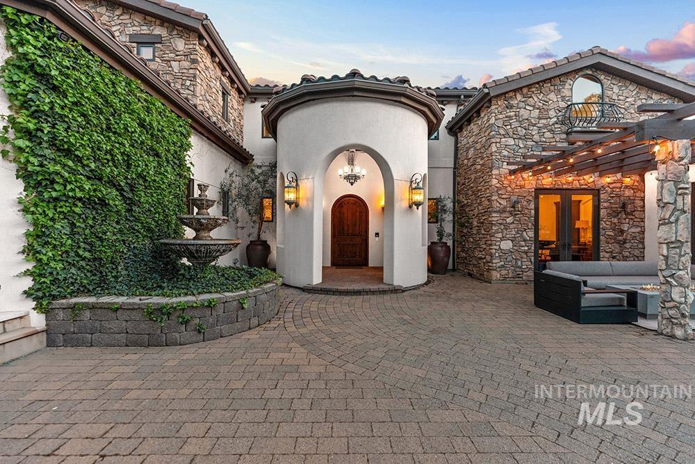 473 N Strata Via Way