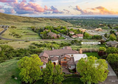 Photo of 473 N Strata Via Way, Boise, ID 83712 (MLS # 98977741)