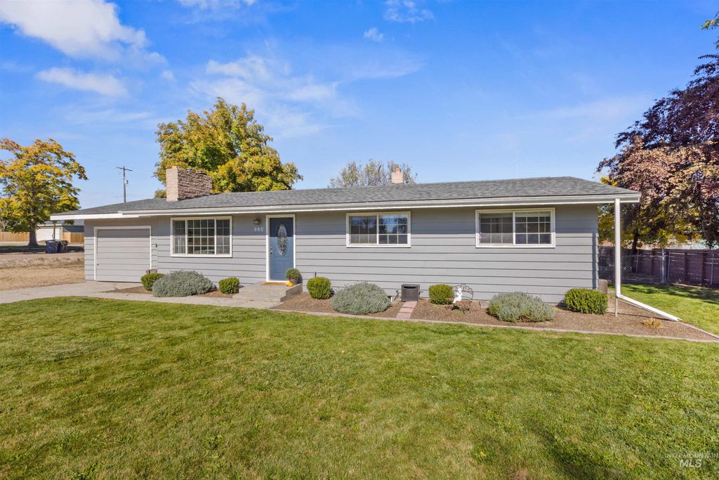 Photo of 224 Motzko St, Marsing, ID 83639 (MLS # 98965044)