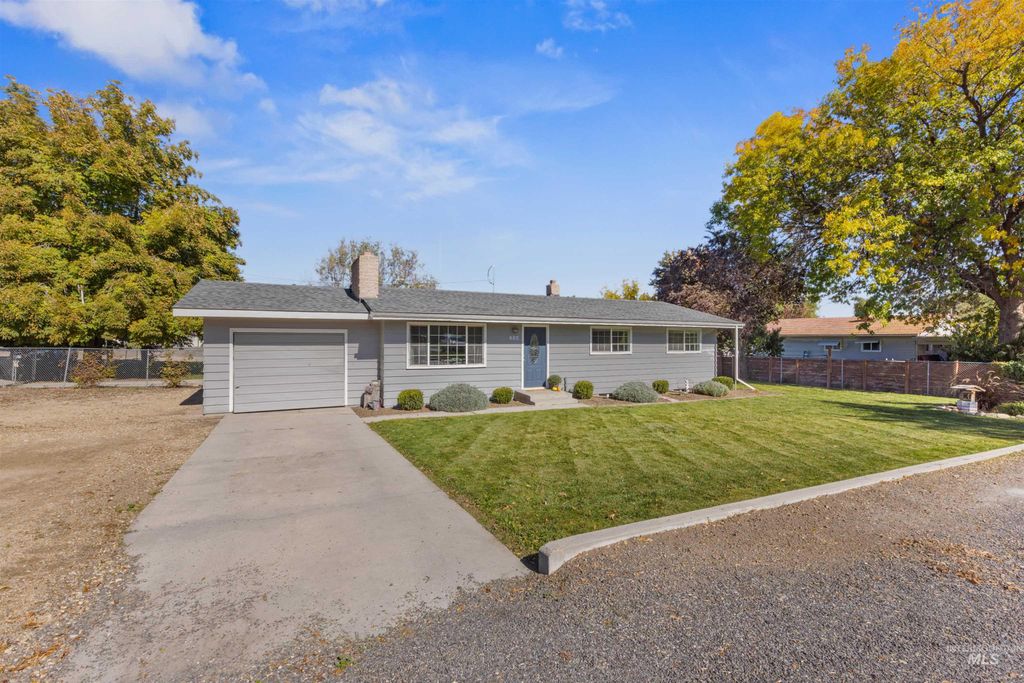 Photo of 224 Motzko St, Marsing, ID 83639 (MLS # 98965044)