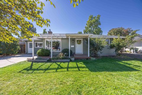 Photo of 6827 W Northview St, Boise, ID 83704 (MLS # 98963927)