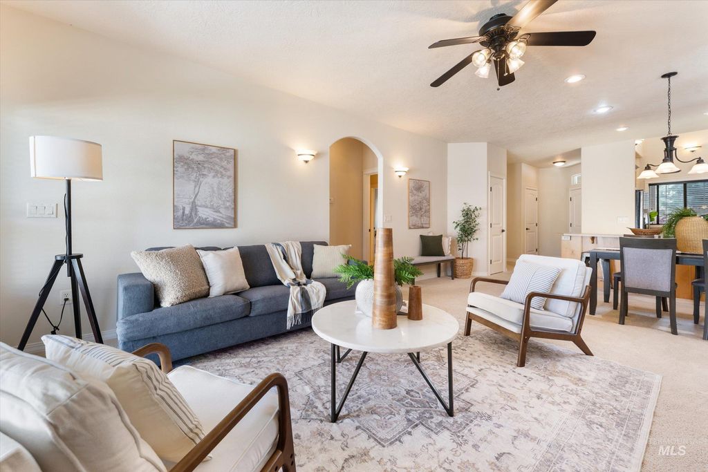 Photo of 2254 S Blackspur Way, Meridian, ID 83642 (MLS # 98981240)