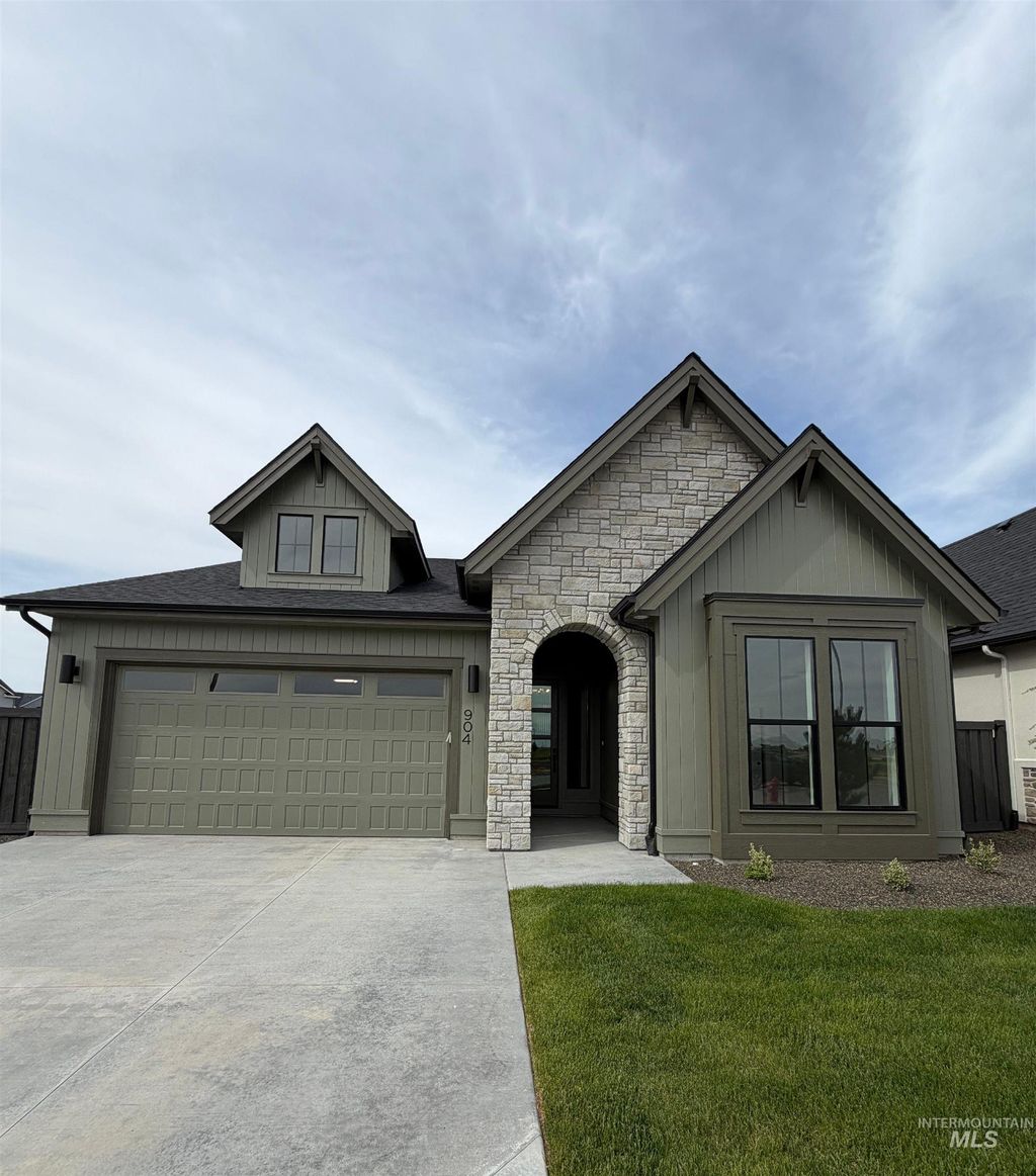 Photo of 904 E Escalation St, Meridian, ID 83642 (MLS # 98984681)