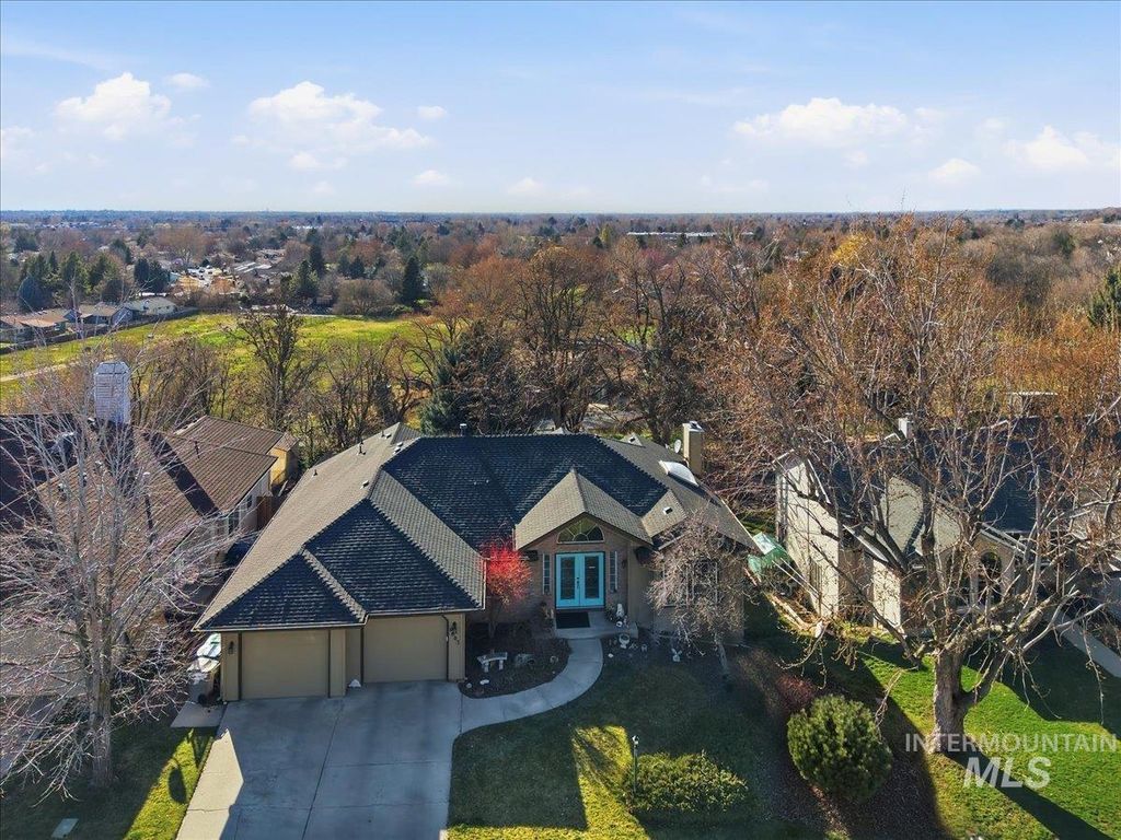 Photo of 6603 W Summer Hill Dr, Boise, ID 83714 (MLS # 98977016)