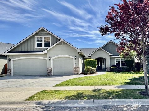 Photo of 2285 W Grand Teton Drive, Meridian, ID 83646 (MLS # 98984427)