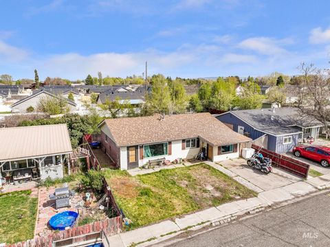 Photo of 608 S C Street, Rupert, ID 83350 (MLS # 98979948)