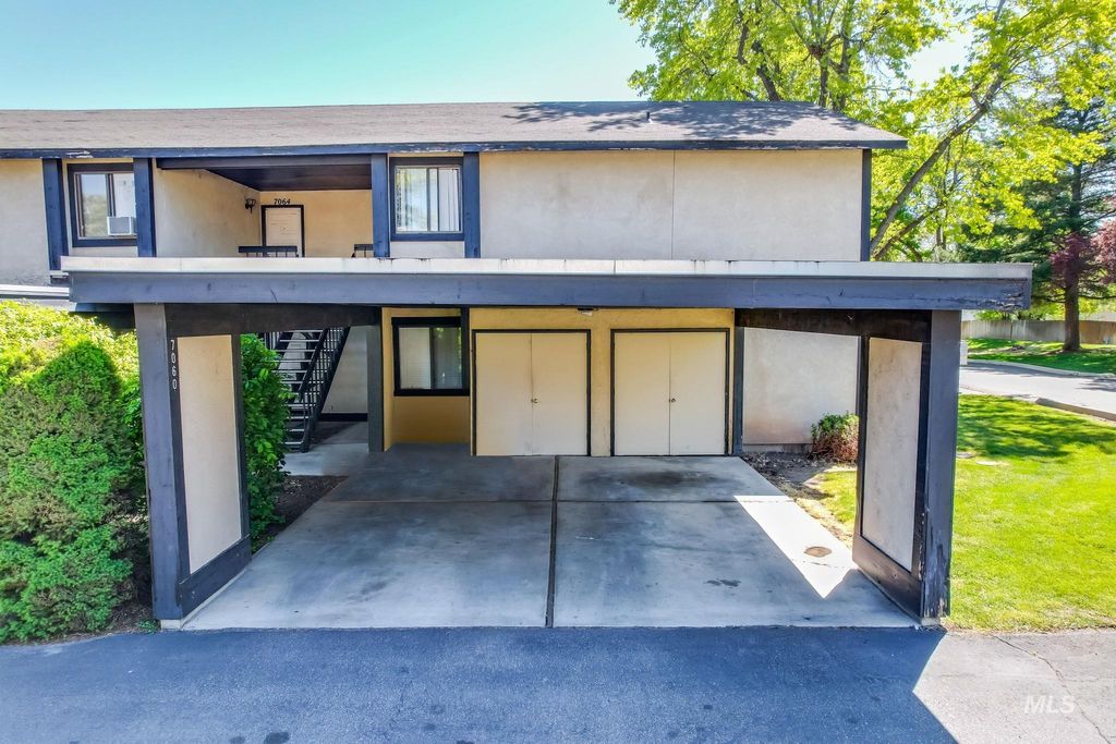 Photo of 7060 W Colehaven Ln, Boise, ID 83704 (MLS # 98963659)
