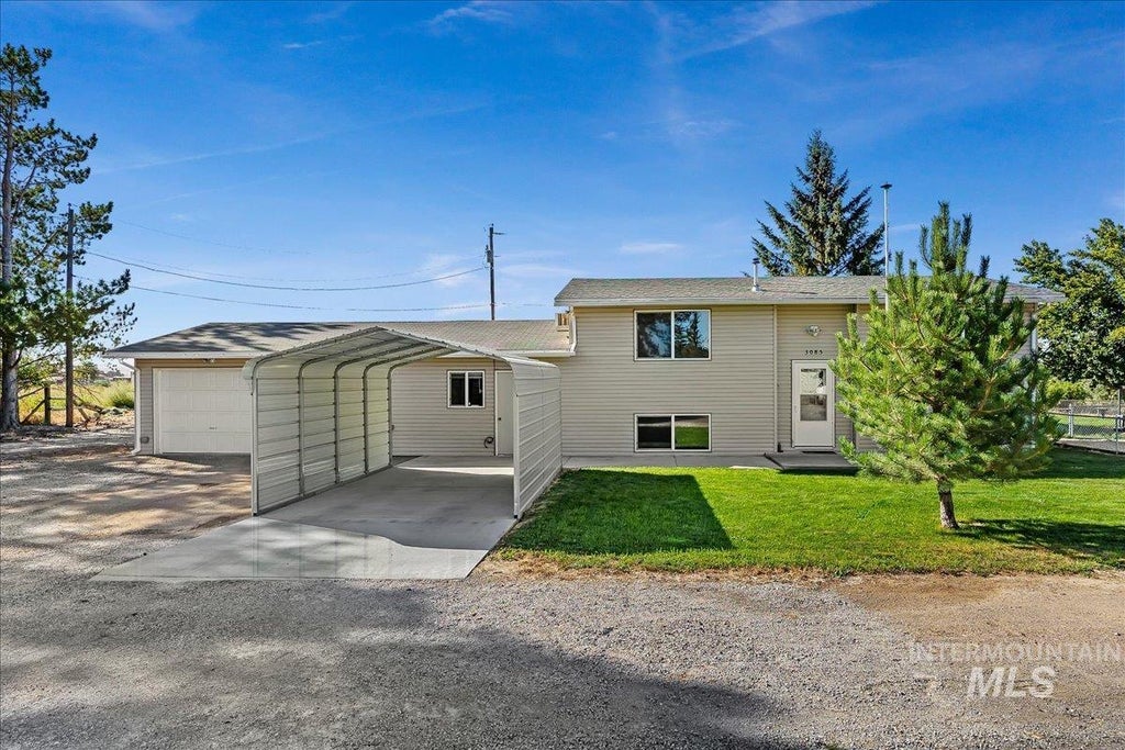Photo of 3085 Dickson Ave, Twin Falls, ID 83301 (MLS # 99000732)
