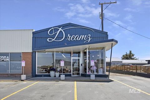 Photo of 123 E 23rd Drive, Burley, ID 83318 (MLS # 98952111)