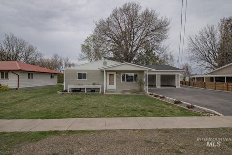 Photo of 252 SE Boulevard Blvd, New Plymouth, ID 83655 (MLS # 98979880)
