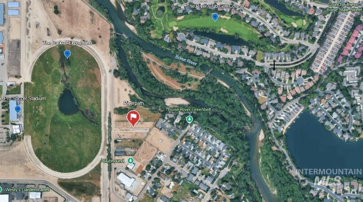 Minutes to the Greenbelt