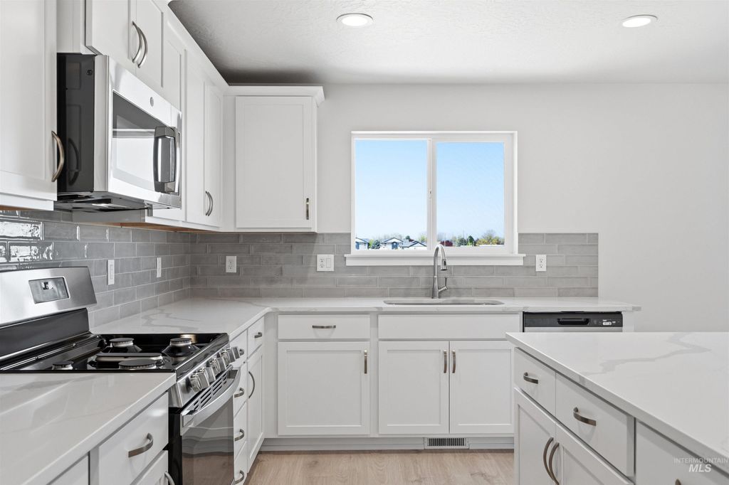 Photo of 7640 E Meriwether Dr, Nampa, ID 83687 (MLS # 98982090)