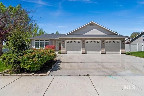 Photo of 3611 N Price Way, Meridian, ID 83646 (MLS # 98984635)