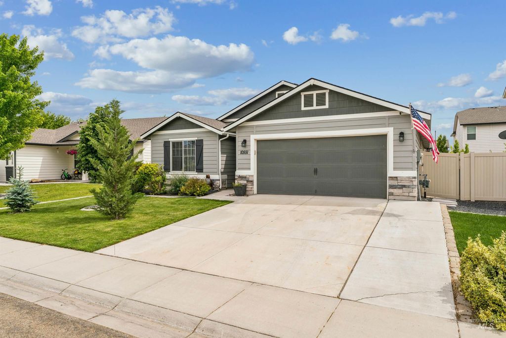 Photo of 10551 Avalon St, Nampa, ID 83687 (MLS # 98988404)