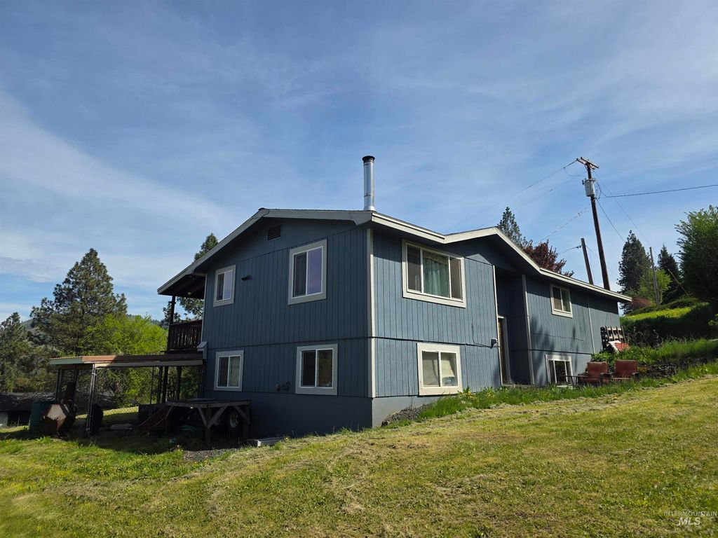 Photo of 223 Larch Rd, Kamiah, ID 83536 (MLS # 98984098)