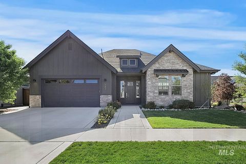 Photo of 687 S Short Ln, Eagle, ID 83616 (MLS # 98985087)