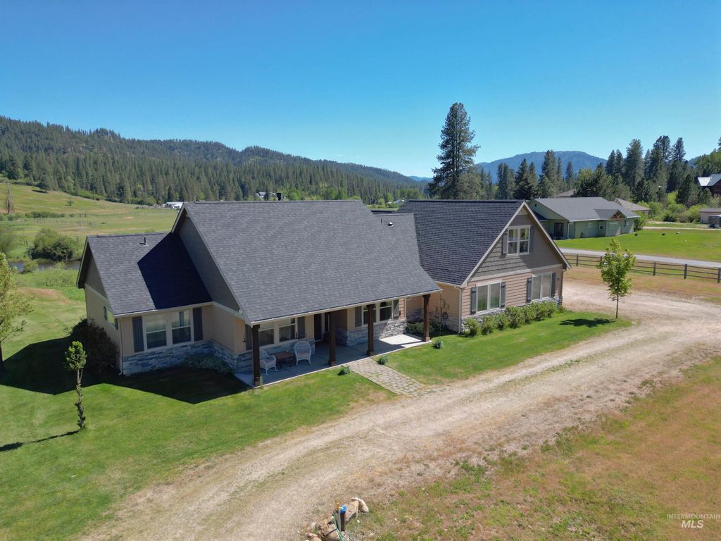 Photo of 73 River Ranch Rd, Garden Valley, ID 83622 (MLS # 98987542)