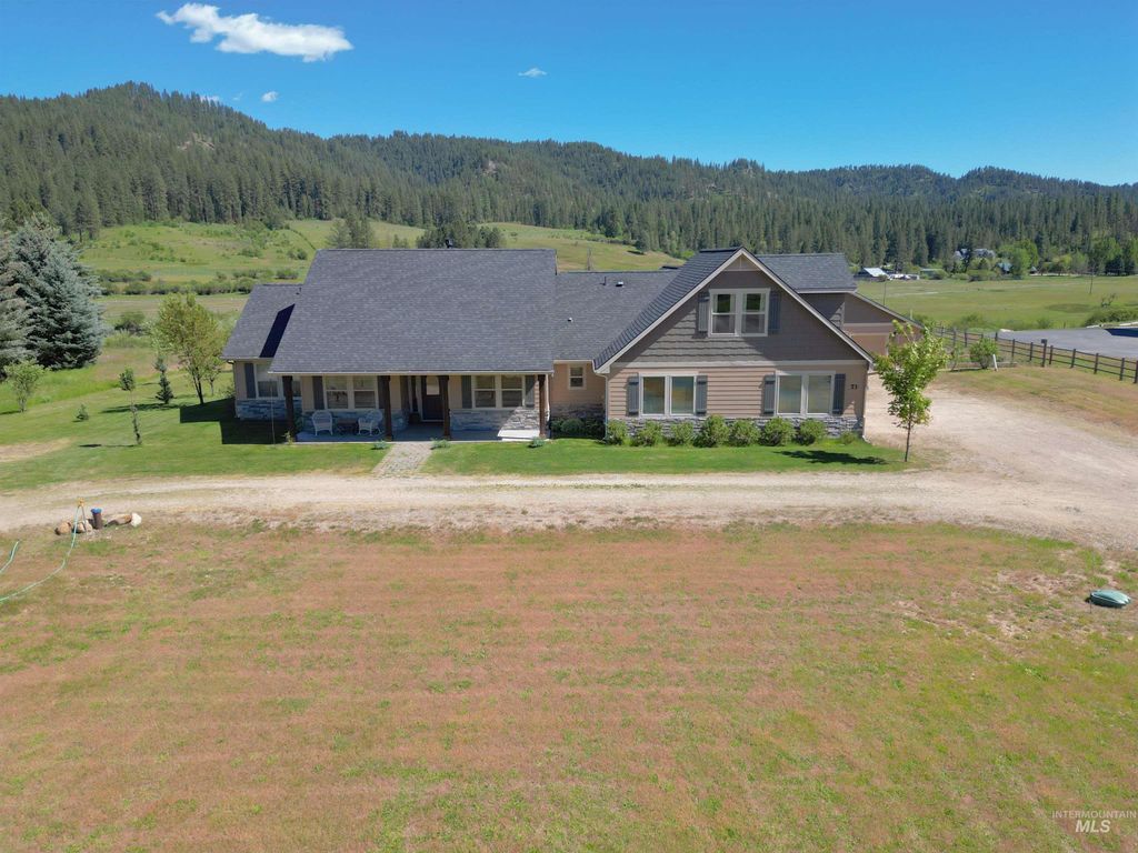 Photo of 73 River Ranch Rd, Garden Valley, ID 83622 (MLS # 98987542)