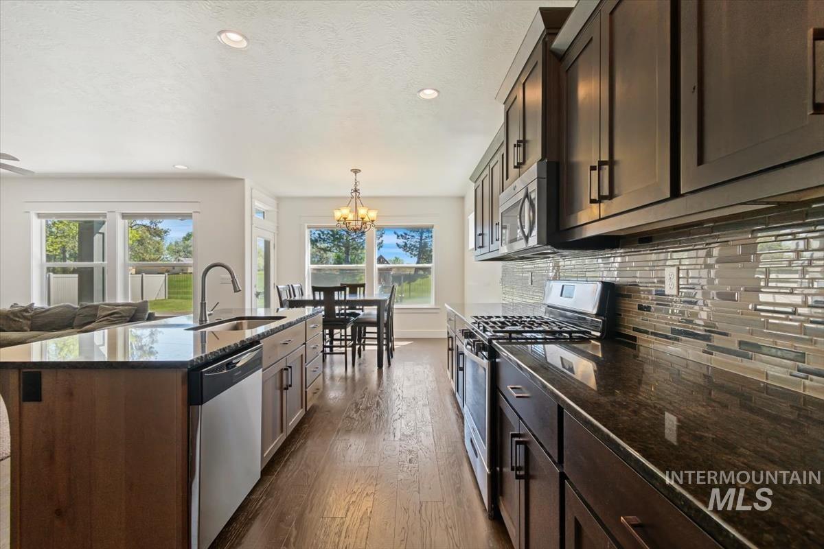 4406 S Lava Springs Loop
