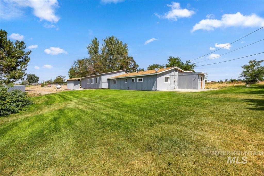 Photo of 123 E 400 S, Jerome, ID 83338 (MLS # 98991216)