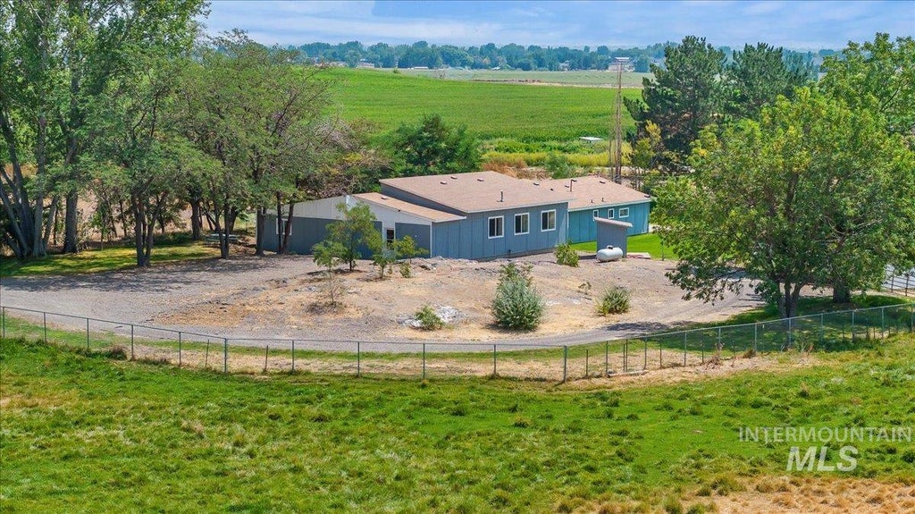 Photo of 123 E 400 S, Jerome, ID 83338 (MLS # 98991216)