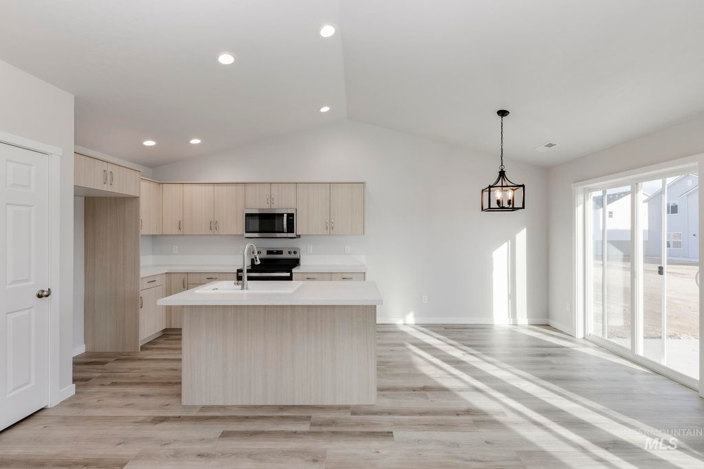 Photo of 109 Idalou Way, Caldwell, ID 83605 (MLS # 98983695)