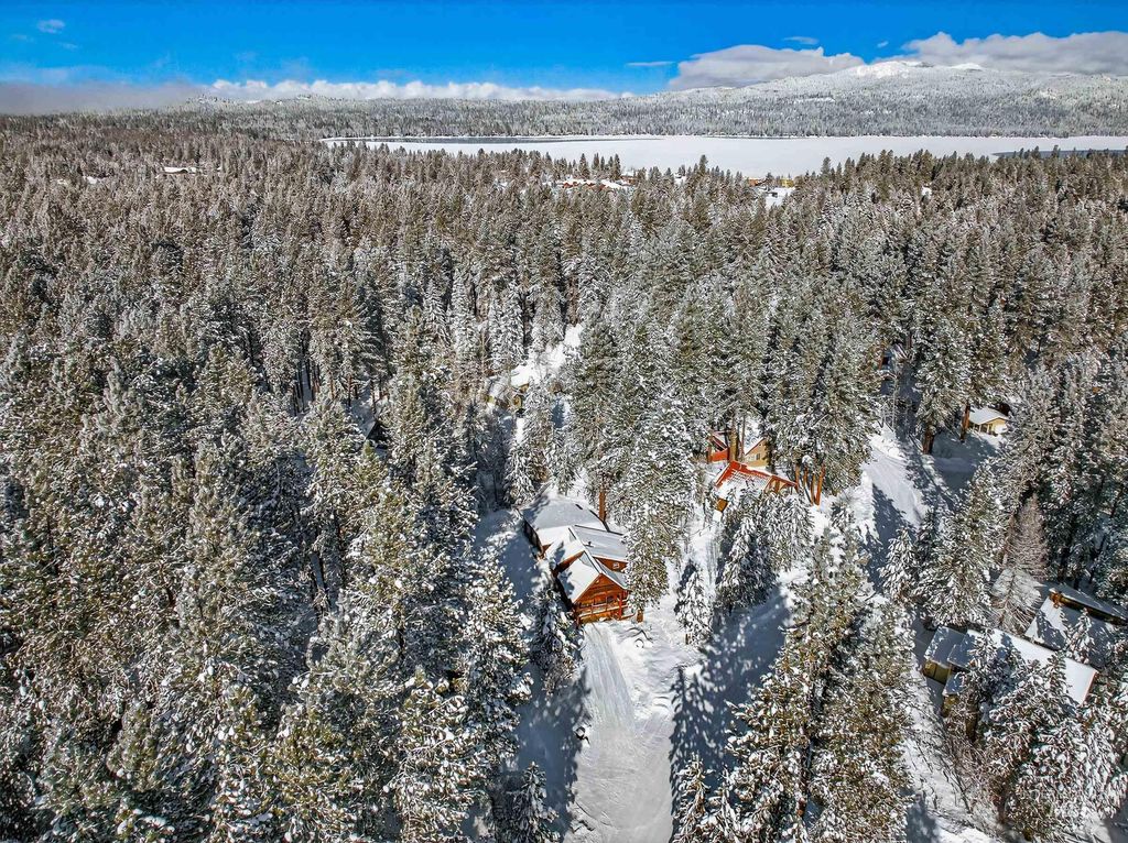 Photo of 441 Allen Avenue, McCall, ID 83638 (MLS # 98976746)