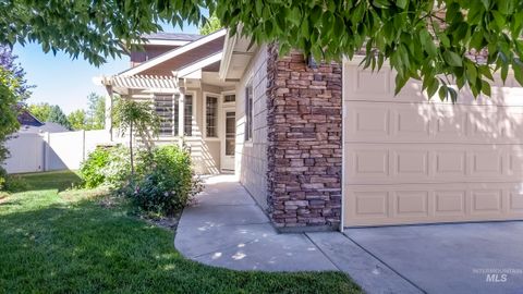 2264 S Blackspur Way Meridian ID 83642