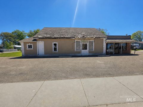 Photo of 614 N 5th Ave, Caldwell, ID 83605 (MLS # 98986254)
