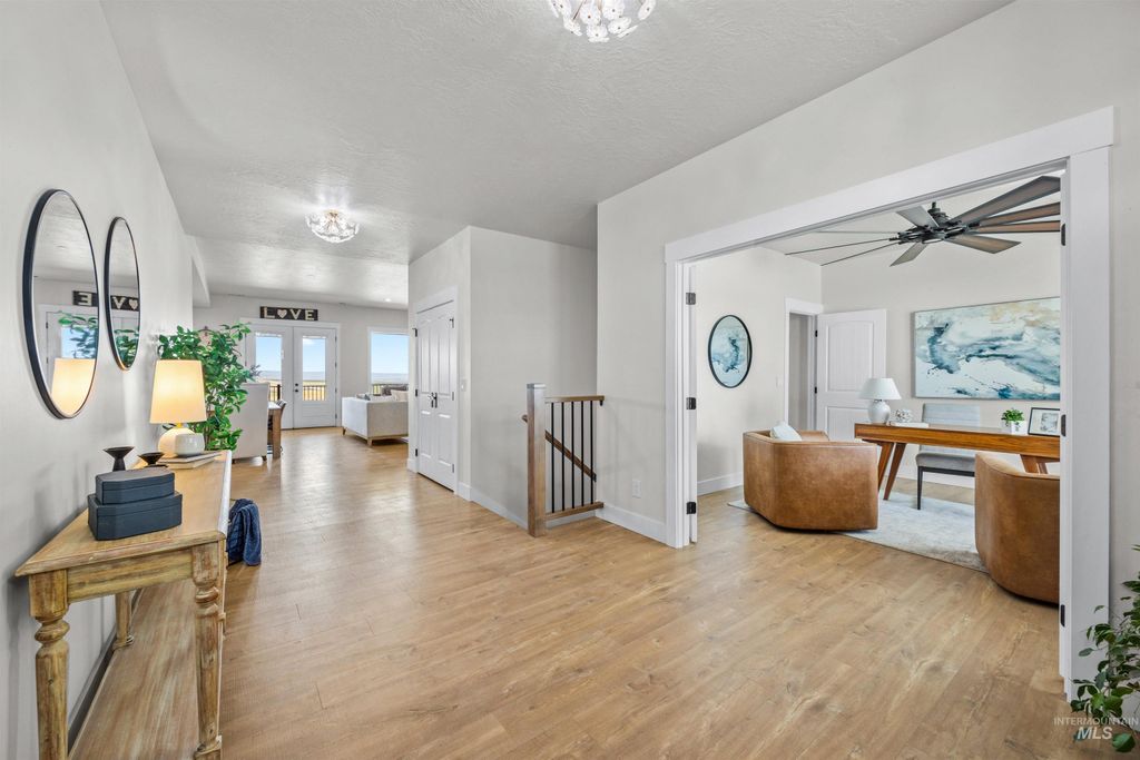Photo of 9853 Salmon Ridge Pl, Nampa, ID 83686 (MLS # 98987536)