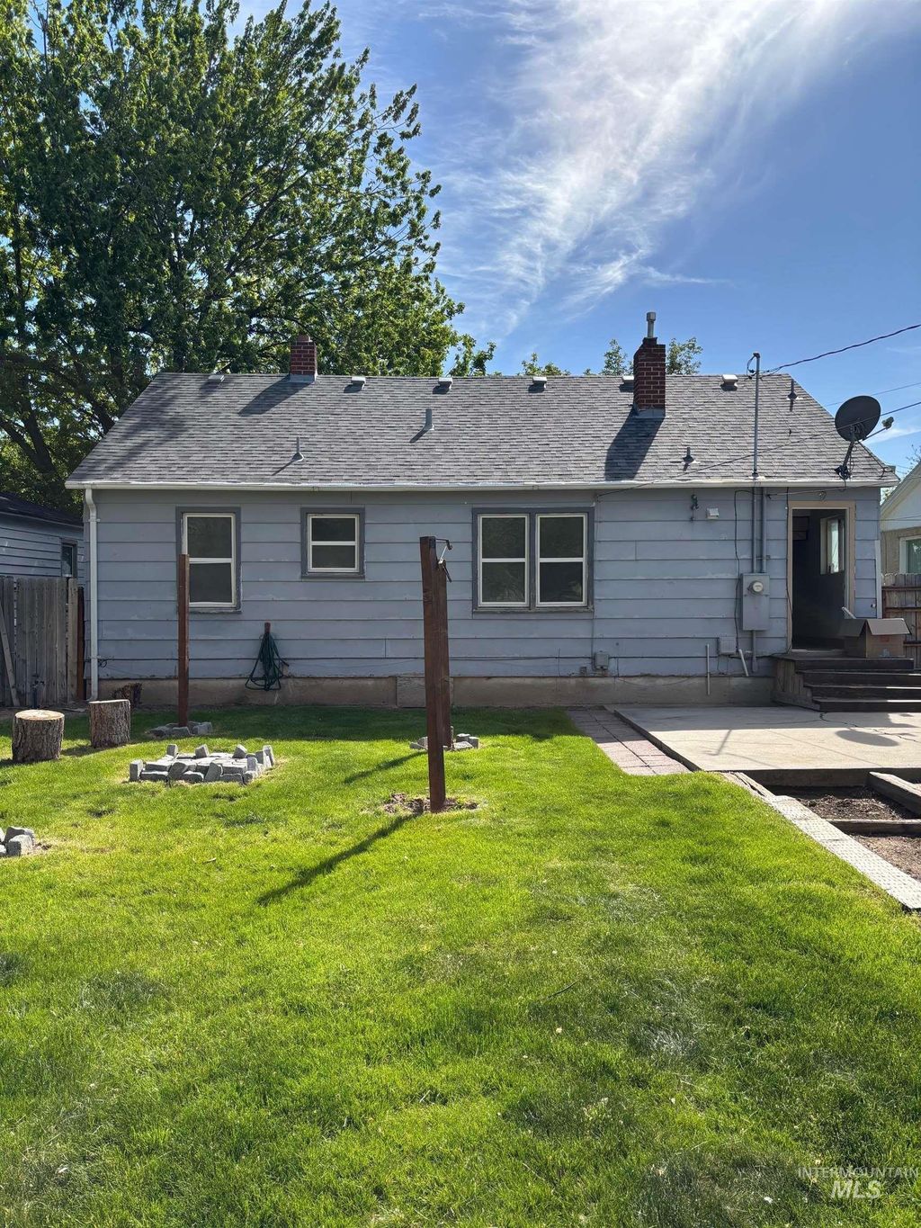 Photo of 415 S Diamond ST, Nampa, ID 83686 (MLS # 98991167)