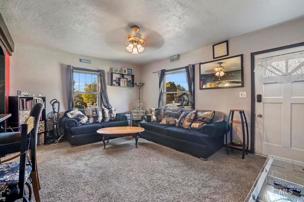 Photo of 227 E Ave C, Jerome, ID 83338 (MLS # 98964240)