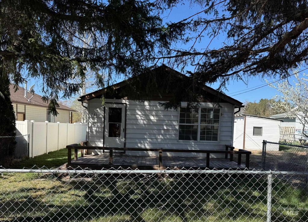 Photo of 931 S Fillmore St, Jerome, ID 83338 (MLS # 98980192)