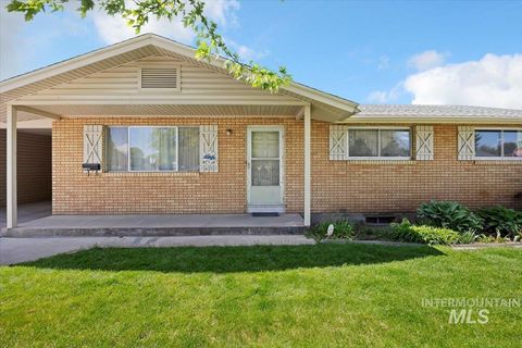 Photo of 1425 H Street, Rupert, ID 83350 (MLS # 98948003)