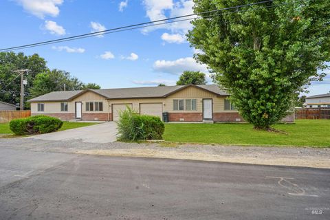 Photo of 1731 O Street, Heyburn, ID 83336 (MLS # 98961530)