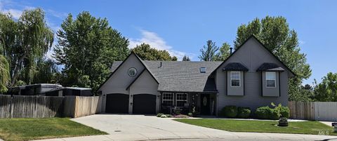 Photo of 1122 N Roper Place, Meridian, ID 83642 (MLS # 98981161)