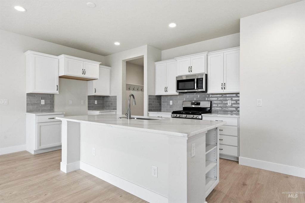 Photo of 5536 W Lost Rapids St, Meridian, ID 83646 (MLS # 98982074)