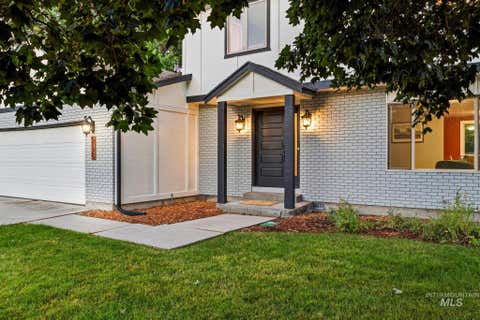 Photo of 5125 W Redbridge Drive, Boise, ID 83703 (MLS # 98994422)