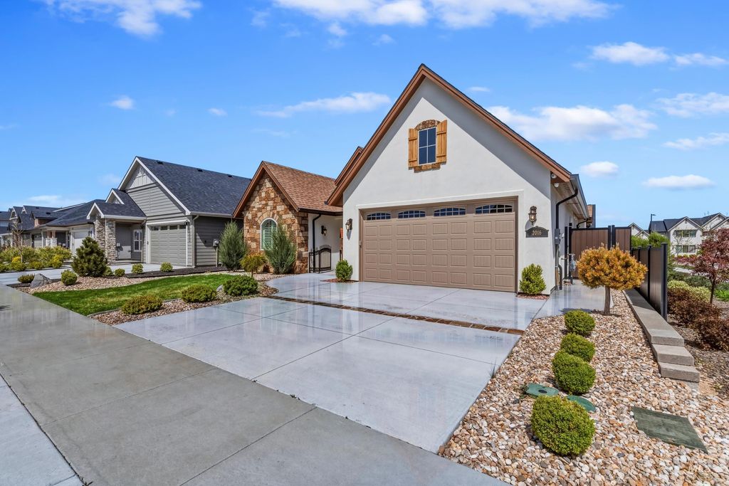 Photo of 2016 E Mainacht St, Meridian, ID 83642 (MLS # 98983227)