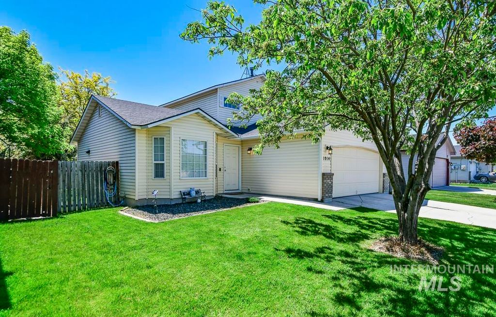 Photo of 1014 Gold Creek, Caldwell, ID 83607 (MLS # 98985446)