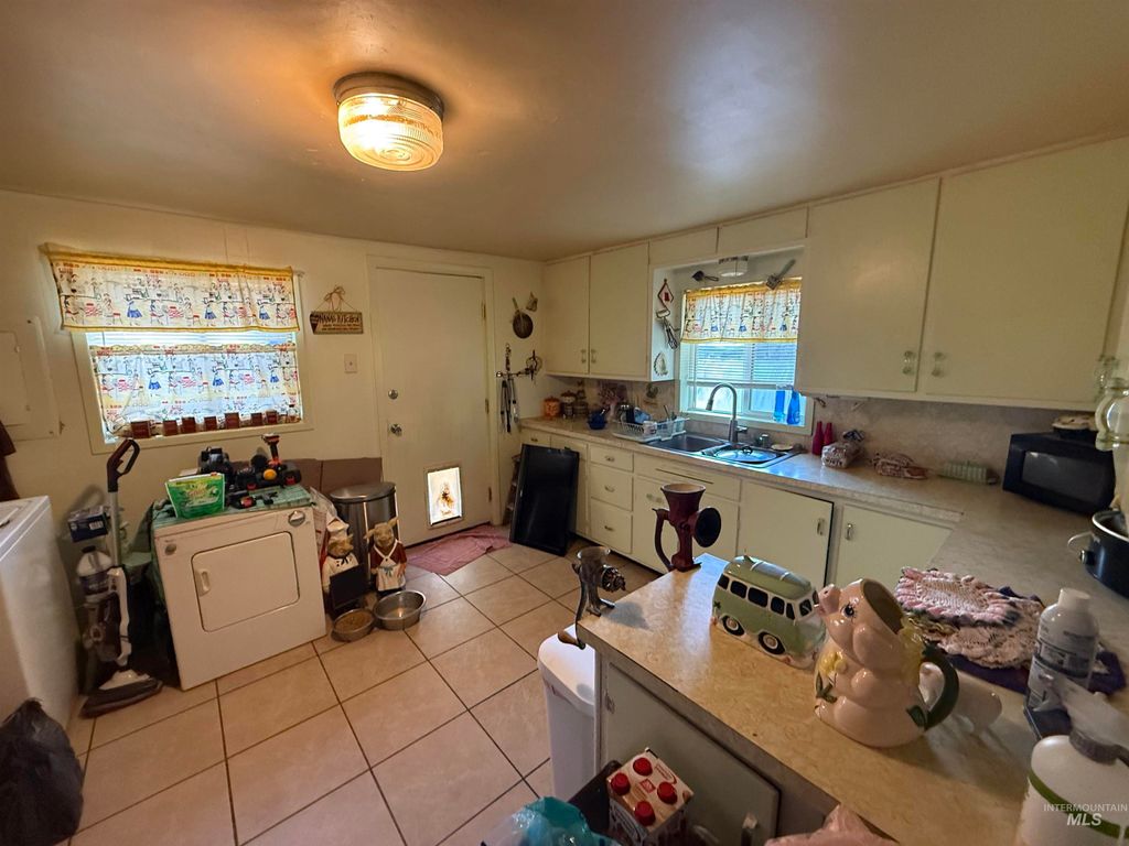 Photo of 308 2nd Ave E Ave, Jerome, ID 83338 (MLS # 98969323)