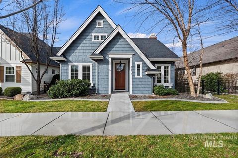 Photo of 2573 S Palmatier Way, Boise, ID 83716 (MLS # 98976428)