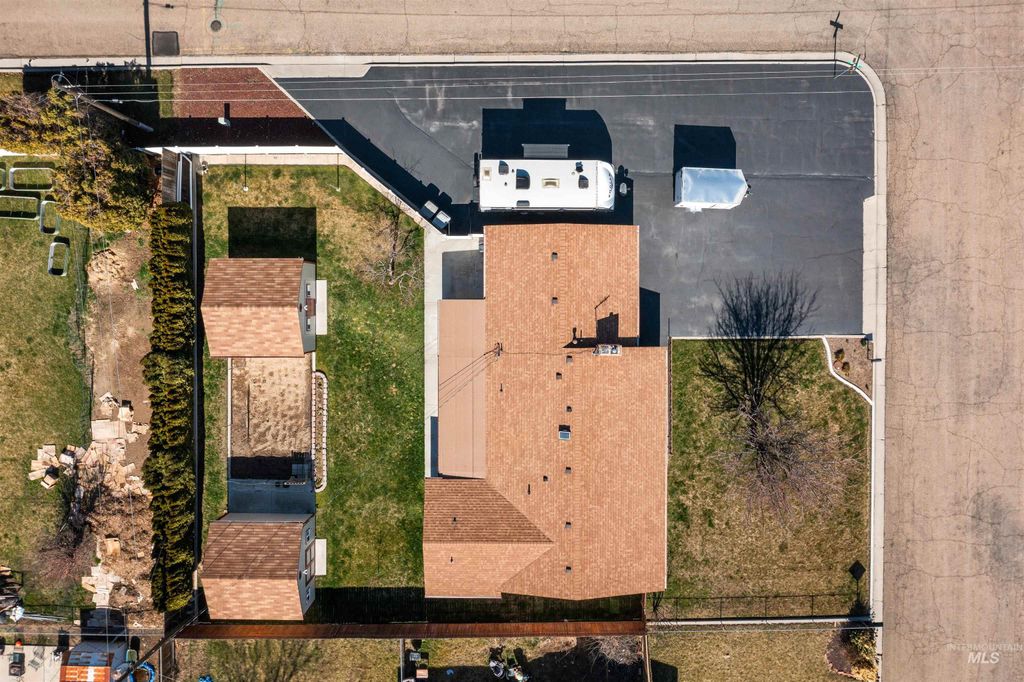 Photo of 3304 S Illinois Ave, Caldwell, ID 83605 (MLS # 98977233)